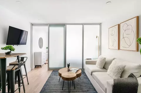 E 75th St, New York, NY 10021
