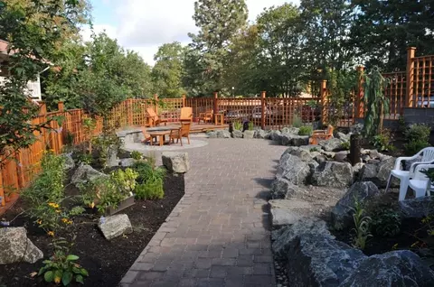 5477 Donald St, Eugene, OR 97405