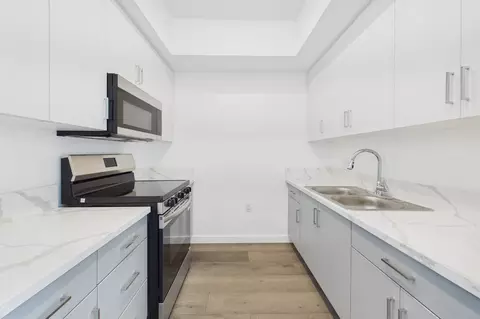831 S Westlake Ave, Los Angeles, CA 90057