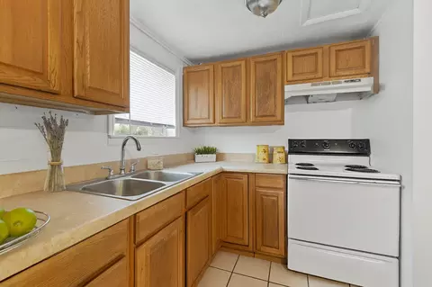 243 S Lipona Rd, Tallahassee, FL 32304