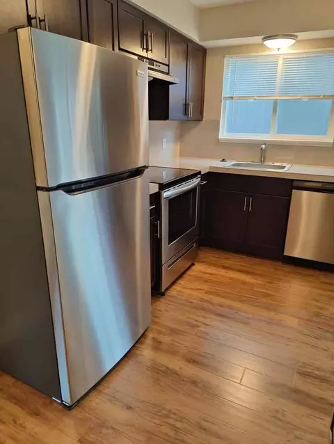 4210 SW View Point Ter, Portland, OR 97239