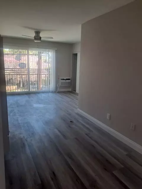 1333 N Las Palmas Ave, Los Angeles, CA 90028