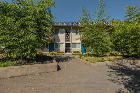 295 3rd St, Lake Oswego, OR 97034