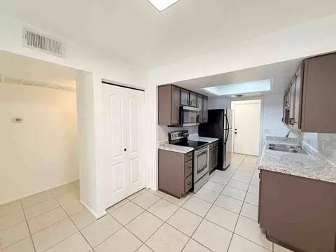 12827 N 113th Ave, Youngtown, AZ 85363