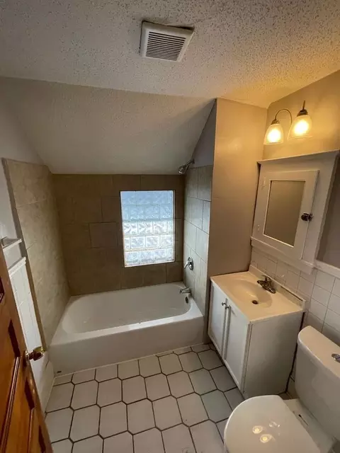 3718 Oakland Ave, Minneapolis, MN 55407