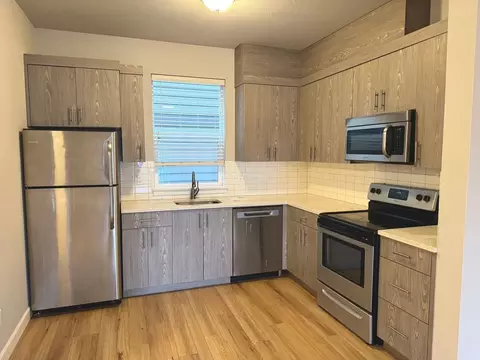 424 NE Stafford St, Portland, OR 97211