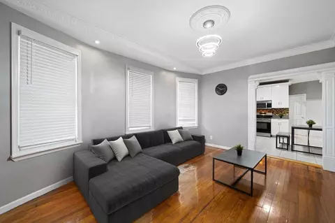 18 W 40th St, Bayonne, NJ 07002