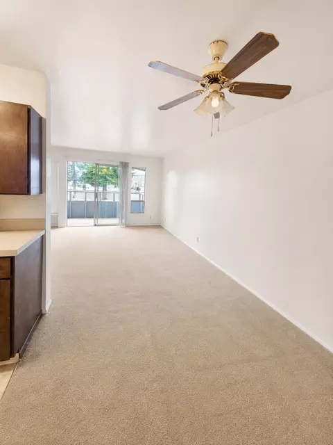 1064 Kirkland Ave NE, Renton, WA 98056