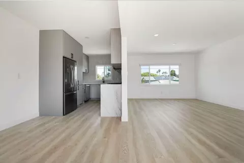 1210 Felspar St, San Diego, CA 92109