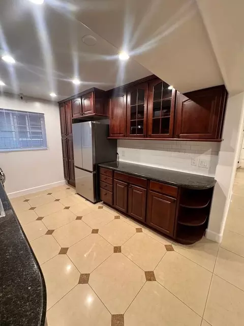 317 S Hamel Rd, Los Angeles, CA 90048 photo 12