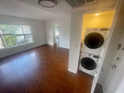 231 N La Peer Dr, Beverly Hills, CA 90211