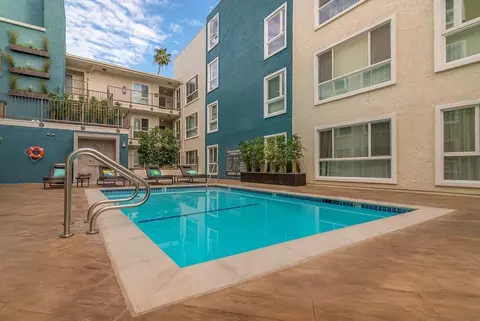 245 W Loraine St, Glendale, CA 91202 photo 32