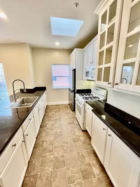 6838 Geary Blvd, San Francisco, CA 94121 photo 3