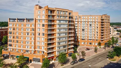 3000 Washington Blvd, Arlington, VA 22201 photo 2