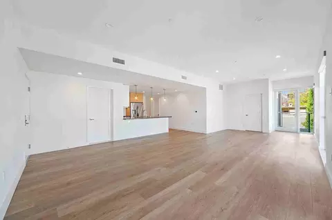 1001 N Fairfax Ave, West Hollywood, CA 90046 photo 4