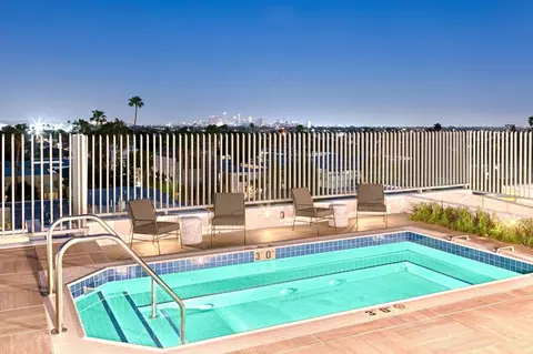 1001 N Fairfax Ave, West Hollywood, CA 90046 photo 17