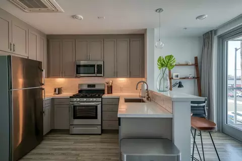 3008 Santa Monica Blvd, Santa Monica, CA 90404