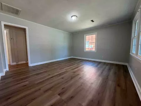 2725 Bancroft St, Charlotte, NC 28206 photo 3