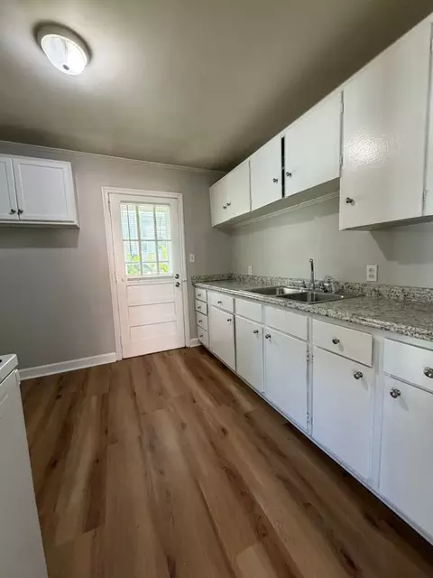 2725 Bancroft St, Charlotte, NC 28206 photo 4