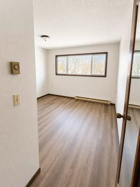 808 Hills Ave, Jackson, MN 56143 photo 10