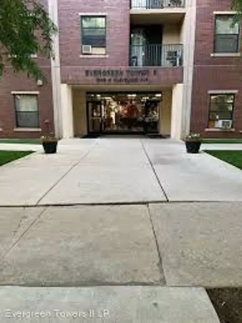 1343 N Cleveland Ave, Chicago, IL 60610