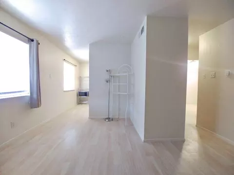 313 Girard Blvd SE, Albuquerque, NM 87106