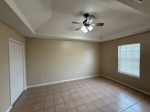 1001 E Travis St, Laredo, TX 78040 photo 9