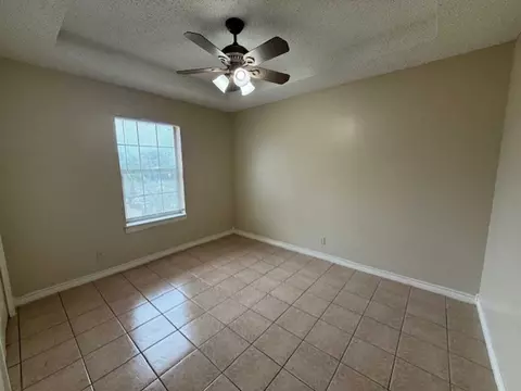 1001 E Travis St, Laredo, TX 78040 photo 13