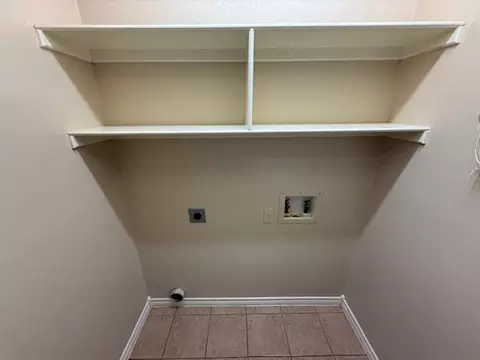 1001 E Travis St, Laredo, TX 78040 photo 8