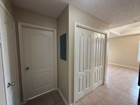 1001 E Travis St, Laredo, TX 78040 photo 7