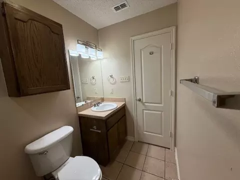 1001 E Travis St, Laredo, TX 78040 photo 12