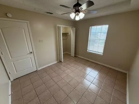1001 E Travis St, Laredo, TX 78040 photo 14