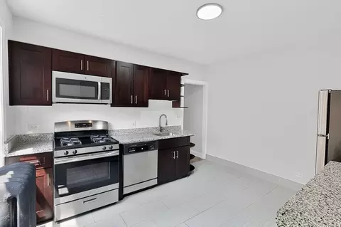 7736 N Ashland Ave, Chicago, IL 60626