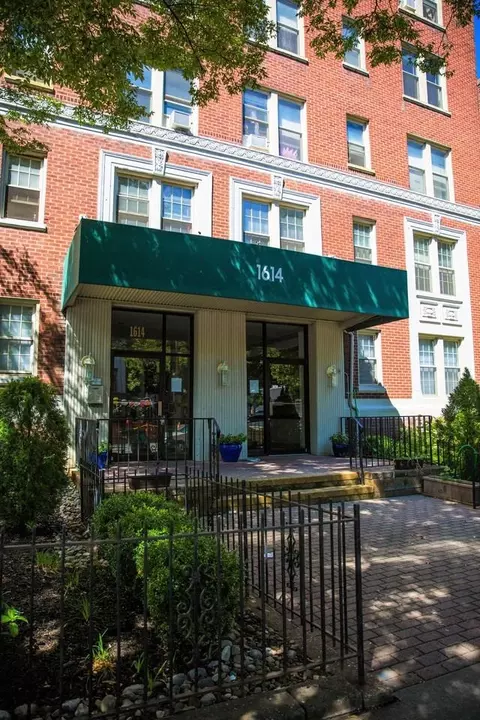 1614 17th St NW, Washington, DC 20009