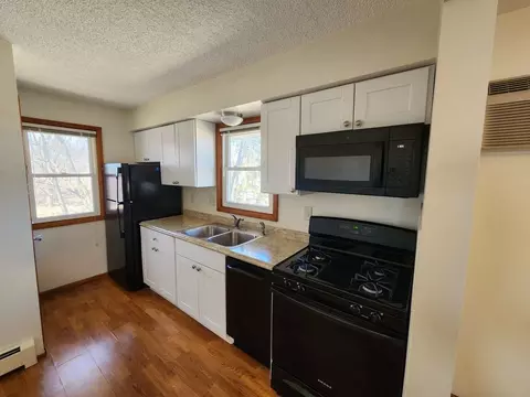 7225 Valley Pl, Crystal, MN 55427