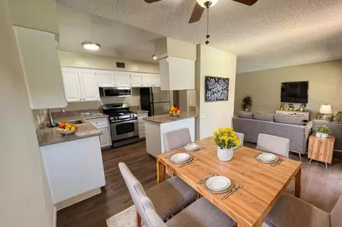 6001 Riverside Blvd, Sacramento, CA 95831