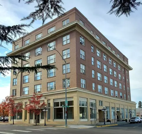 406 W Main St, Medford, OR 97501