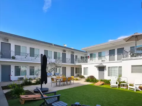1801 E Wardlow Rd, Long Beach, CA 90807
