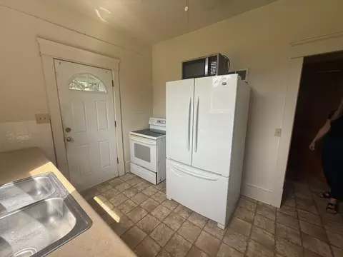 1249 Fulton Rd NW, Canton, OH 44703