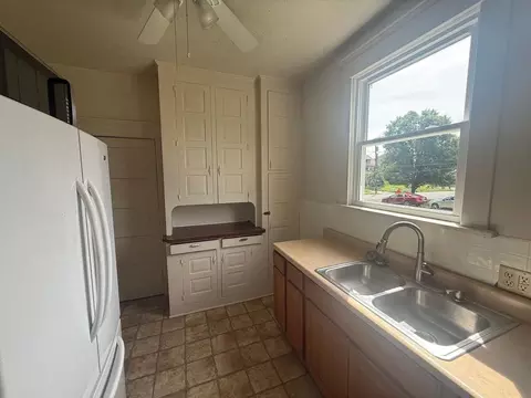 1249 Fulton Rd NW, Canton, OH 44703 photo 2