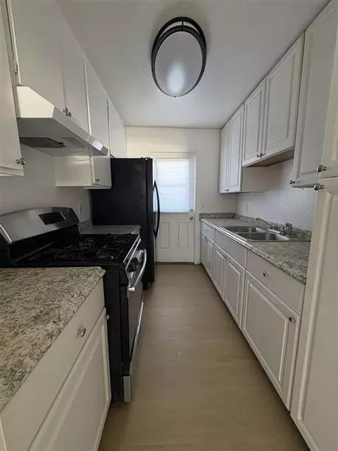 787 Cherry Ave, Long Beach, CA 90813