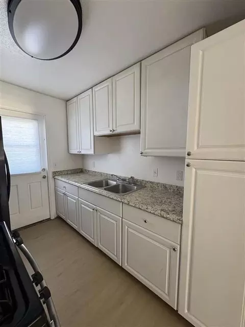 787 Cherry Ave, Long Beach, CA 90813