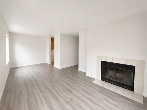 3636 Francis Ave N, Seattle, WA 98103