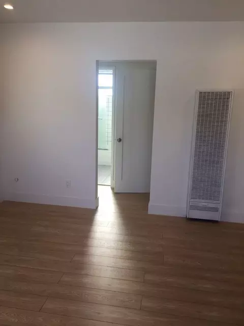 1215 N June St, Los Angeles, CA 90038
