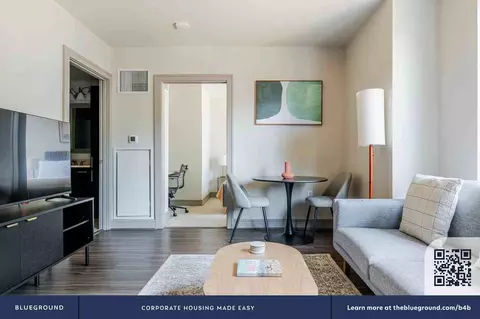 8 Whittier Pl, Boston, MA 02114 photo 4