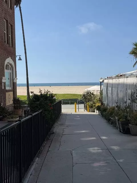 15 Paloma Ave, Venice, CA 90291 photo 18