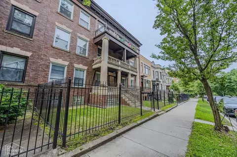 509 E 60th St, Chicago, IL 60637 photo 2