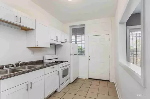 509 E 60th St, Chicago, IL 60637