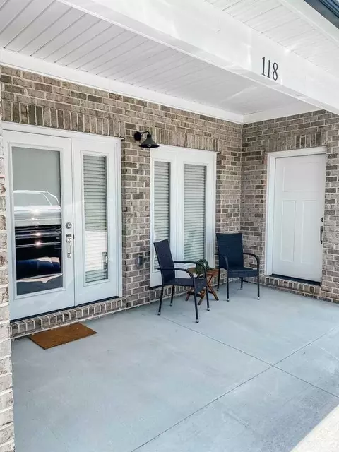 Avery Lane, Lexington, NC 27292