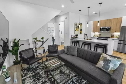6742 Peerless St, Houston, TX 77021